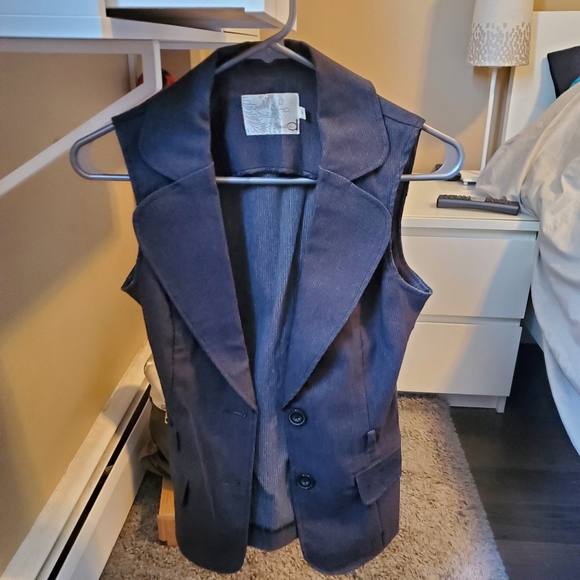 Dynamite Vest - Picture 2 of 3